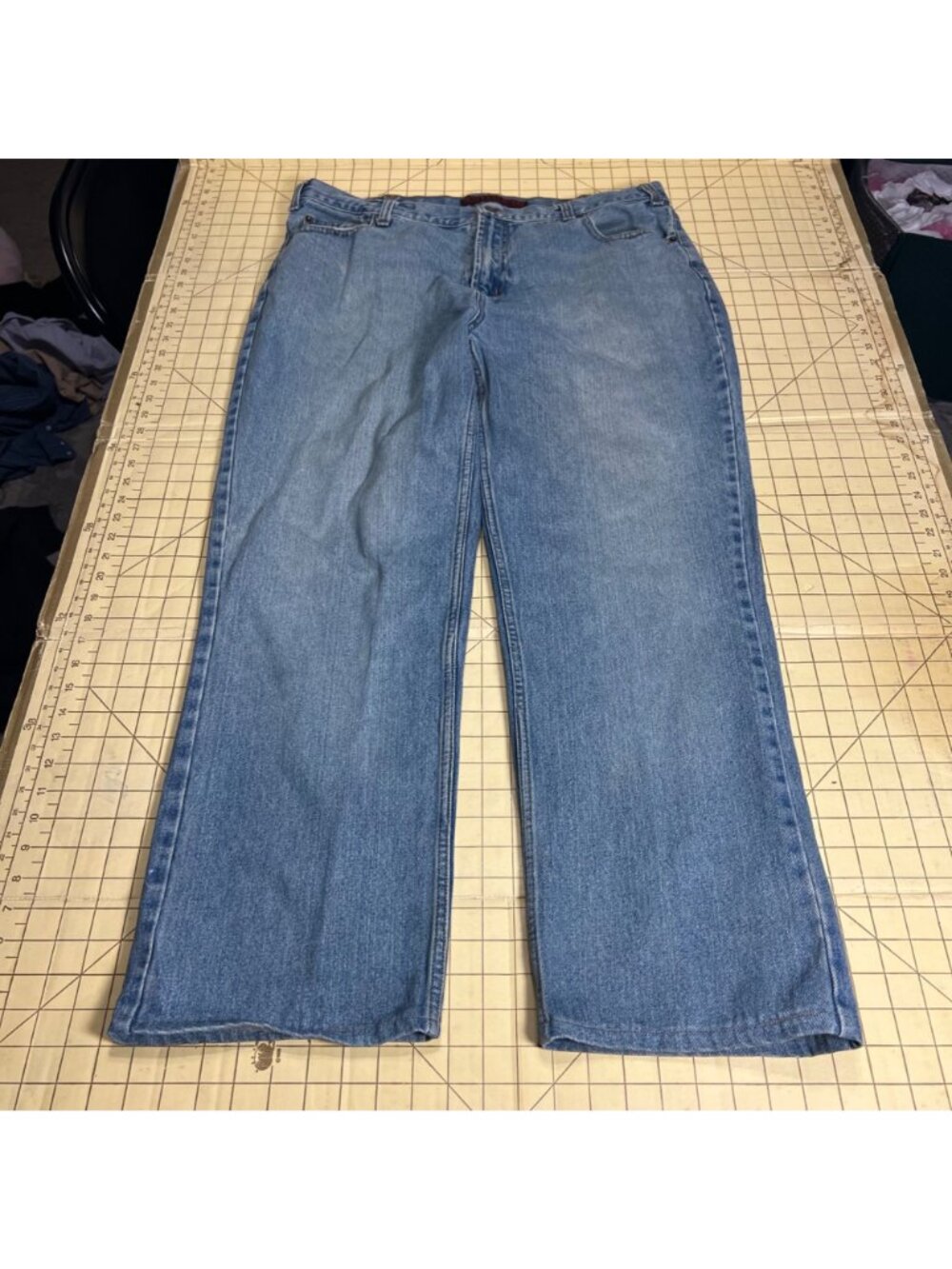 Steve & Barrys Relaxed Fit Mens Jeans 38x32 Light Wash 100% Cotton Casual Denim - Picture 2 of 5